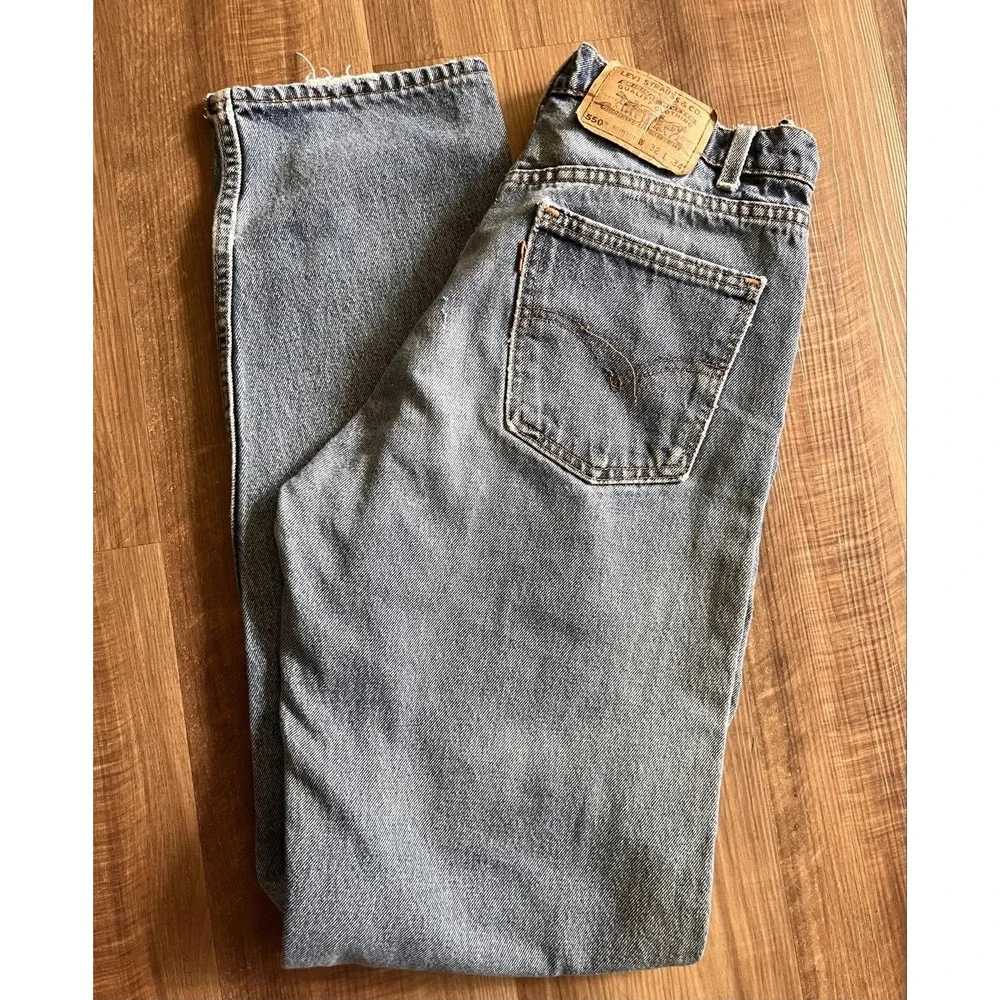 Vintage Levis 550 Jeans Mens 32x34 Light Relaxed Tapered Made USA Distressed 90s